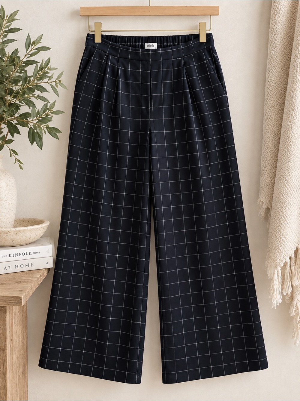 Nordstrom Rack Navy Windowpane Wide Leg Pants • Size Medium NWT